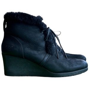 UGG Jeovana Black Suede Waterproof Ankle Wedge Booties Sz 9.5